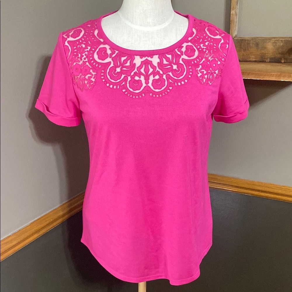 C. Wonder Amara burnout Pink short sleeve Top with lace detail size small